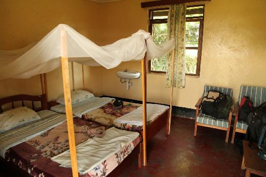 Mweya Hostels Rooms, Queen Elizabeth National Park